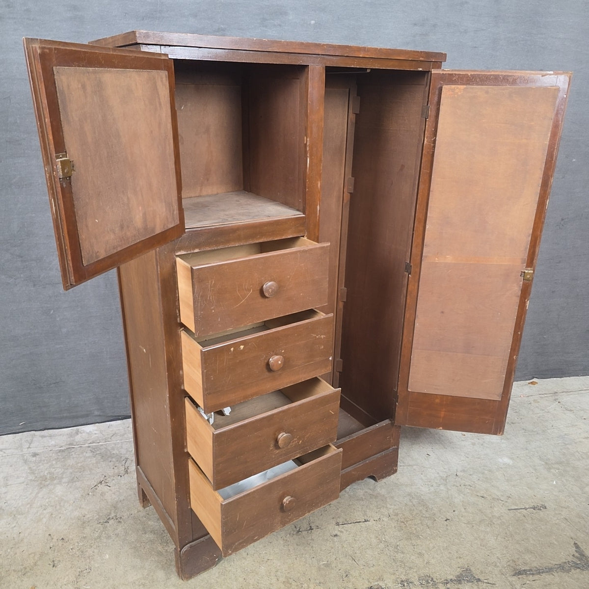 Armoire