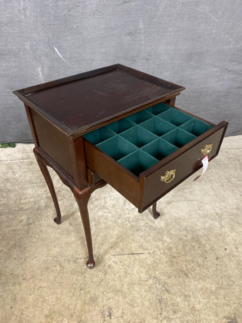 Accent Table