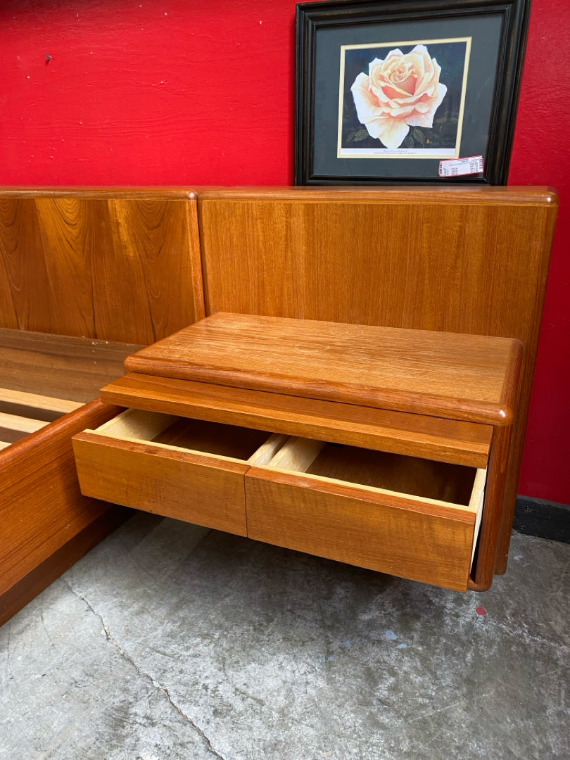 Queen Bed