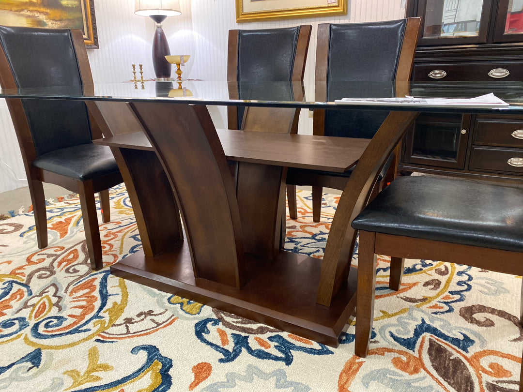Table with Chairs