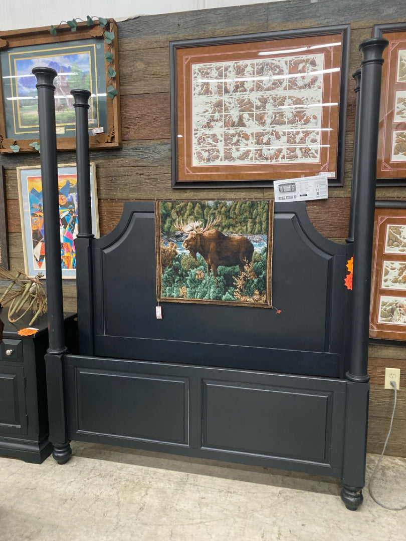 Broyhill Queen Bed