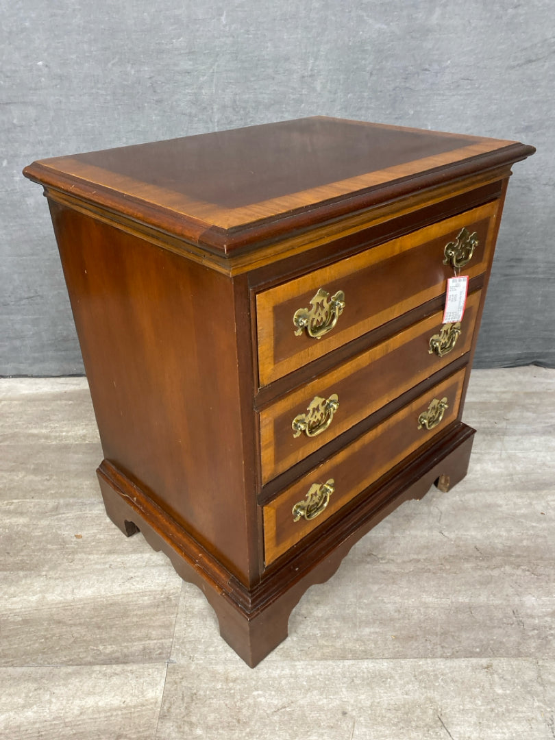 Dixie Night Stand