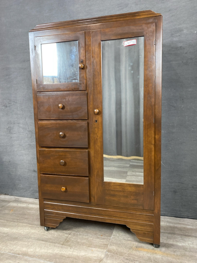 Armoire