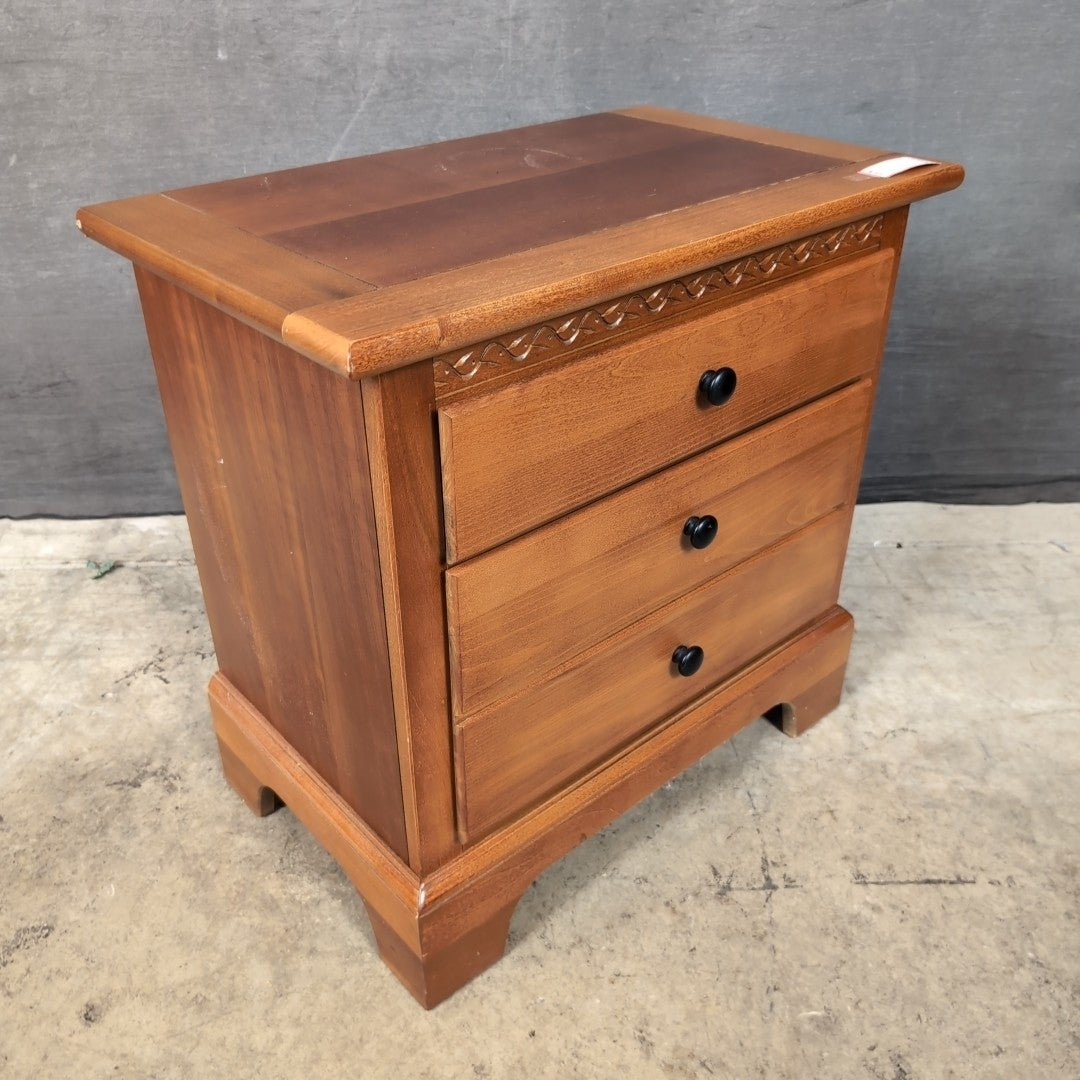Vaughan Night Stand