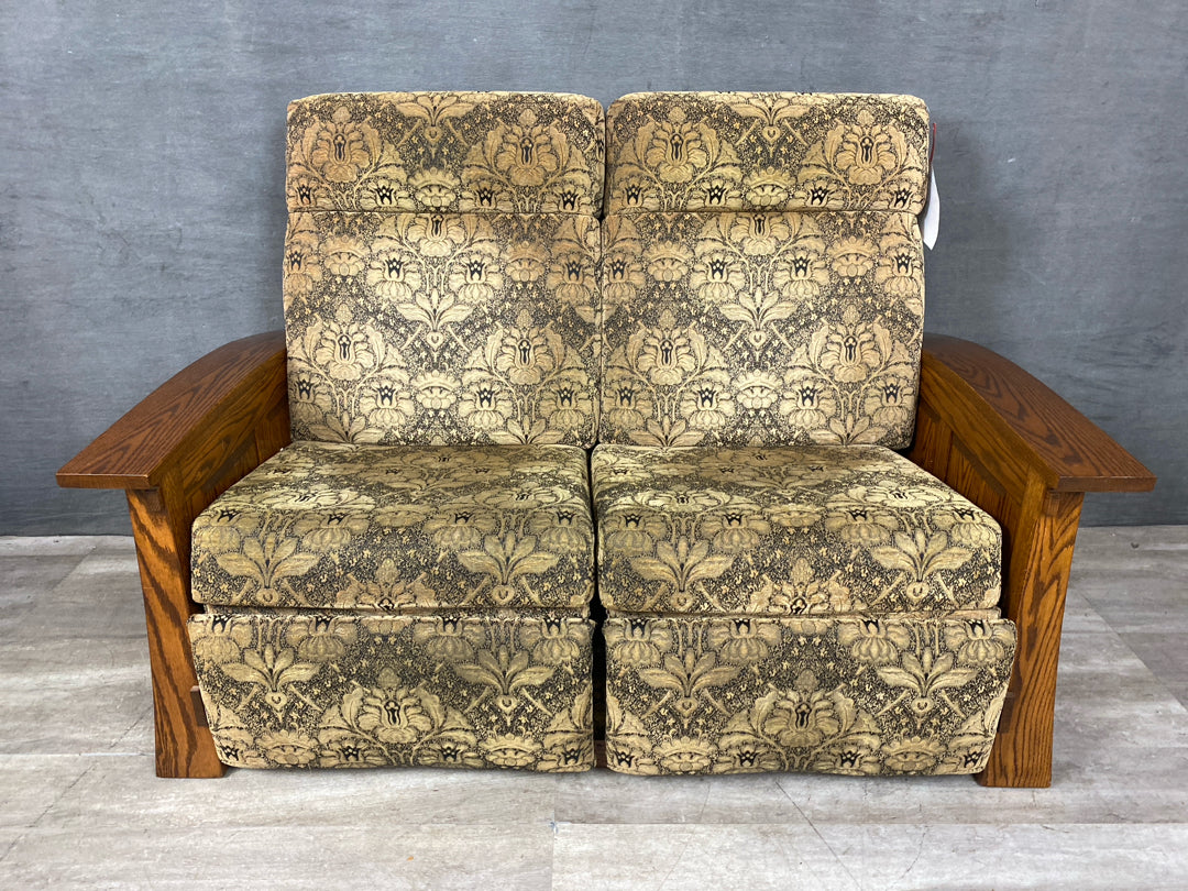 Dutch Crafters Love Seat
