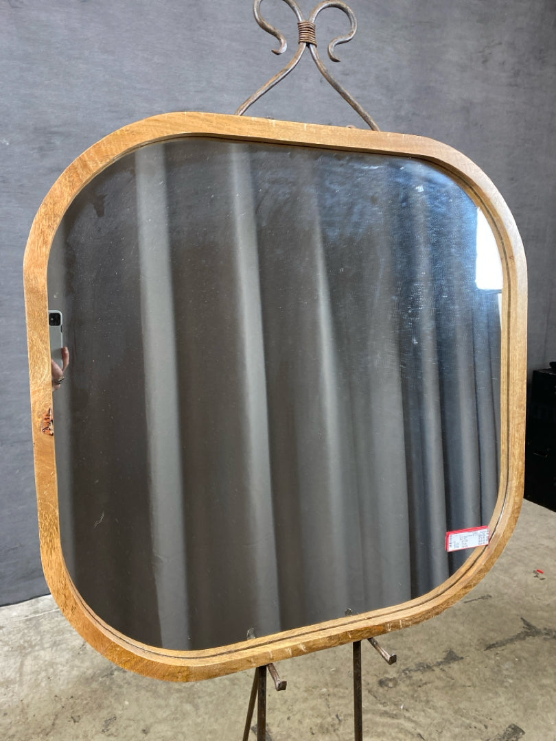 World Market Mirror