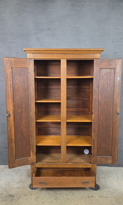 Armoire