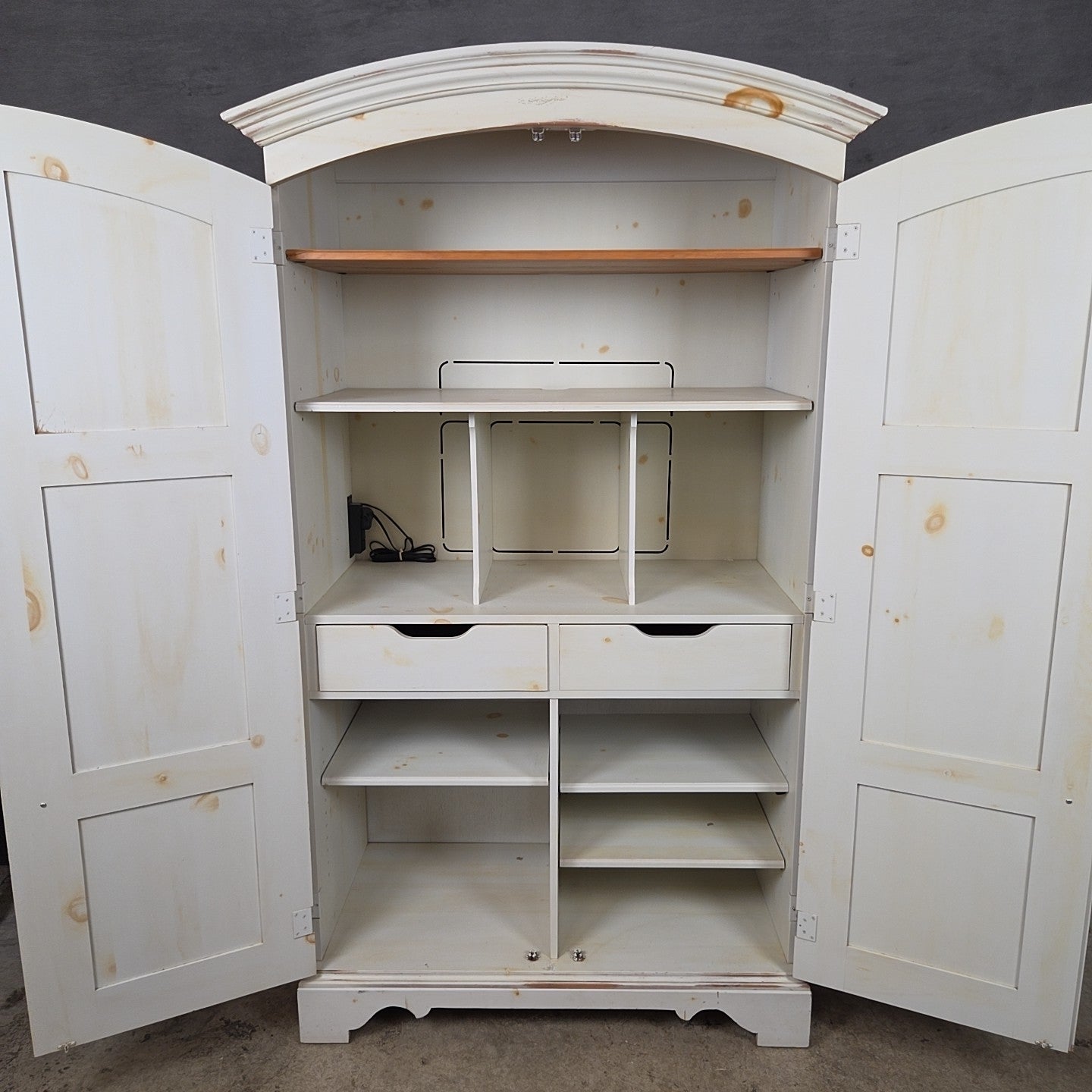 Armoire
