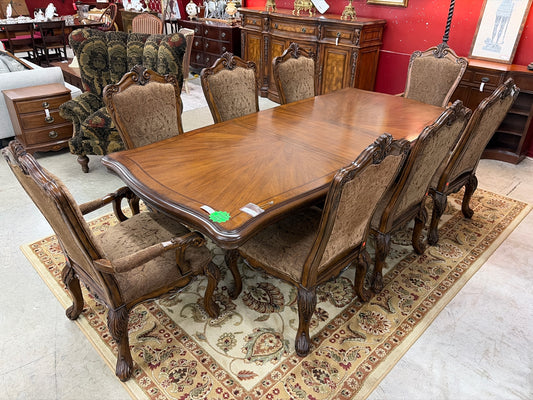 Haverty's Table with Chairs