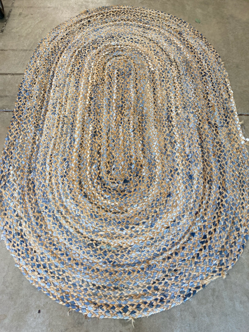 Rug