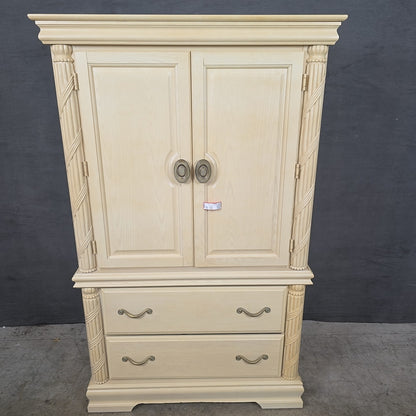 Armoire