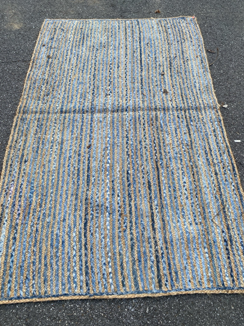Rug