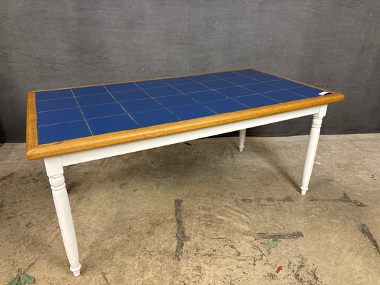 DR Table