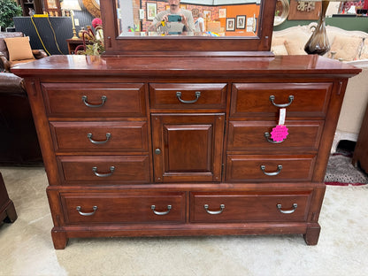 Broyhill Dresser