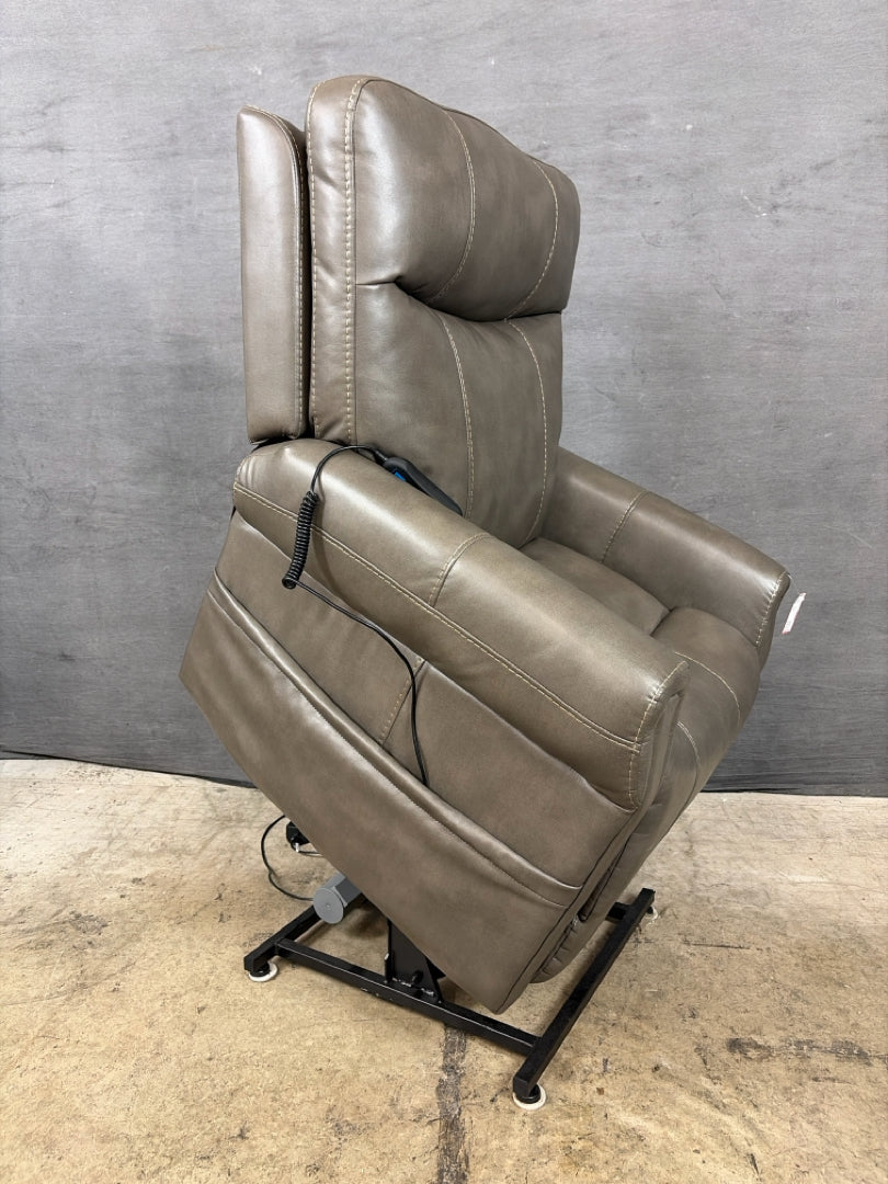 FlexSteel Lift Chair