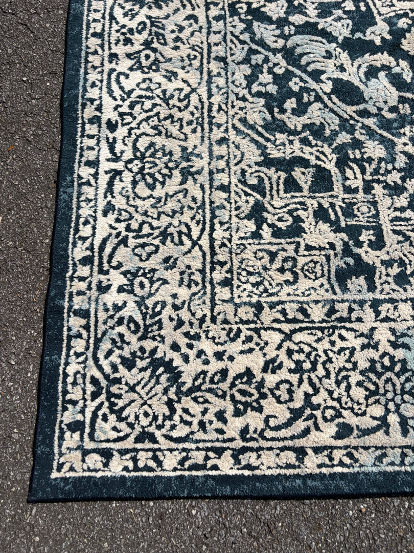 Rug