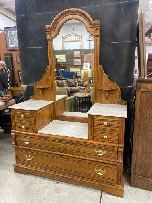 Dresser