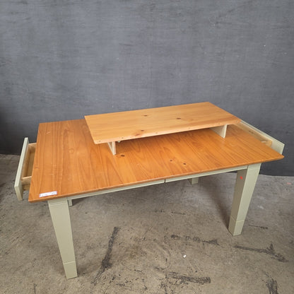 DR Table