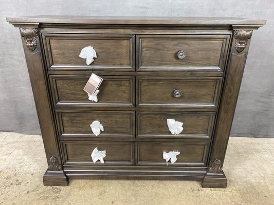 Artiste Dresser