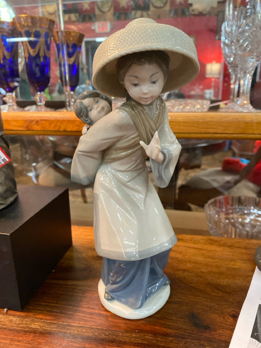 Figurine