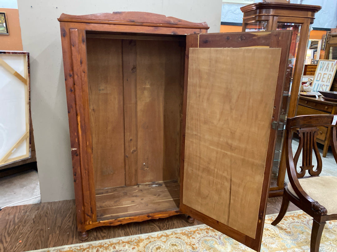 Armoire