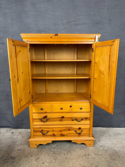 Armoire