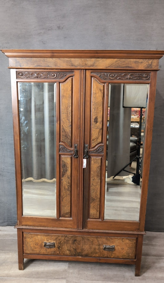 Armoire