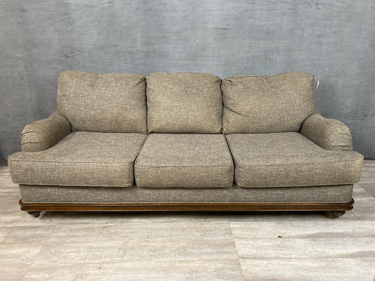 Hughes Sofa