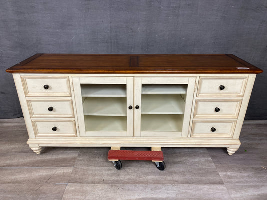 Haverty's Entertainment Center