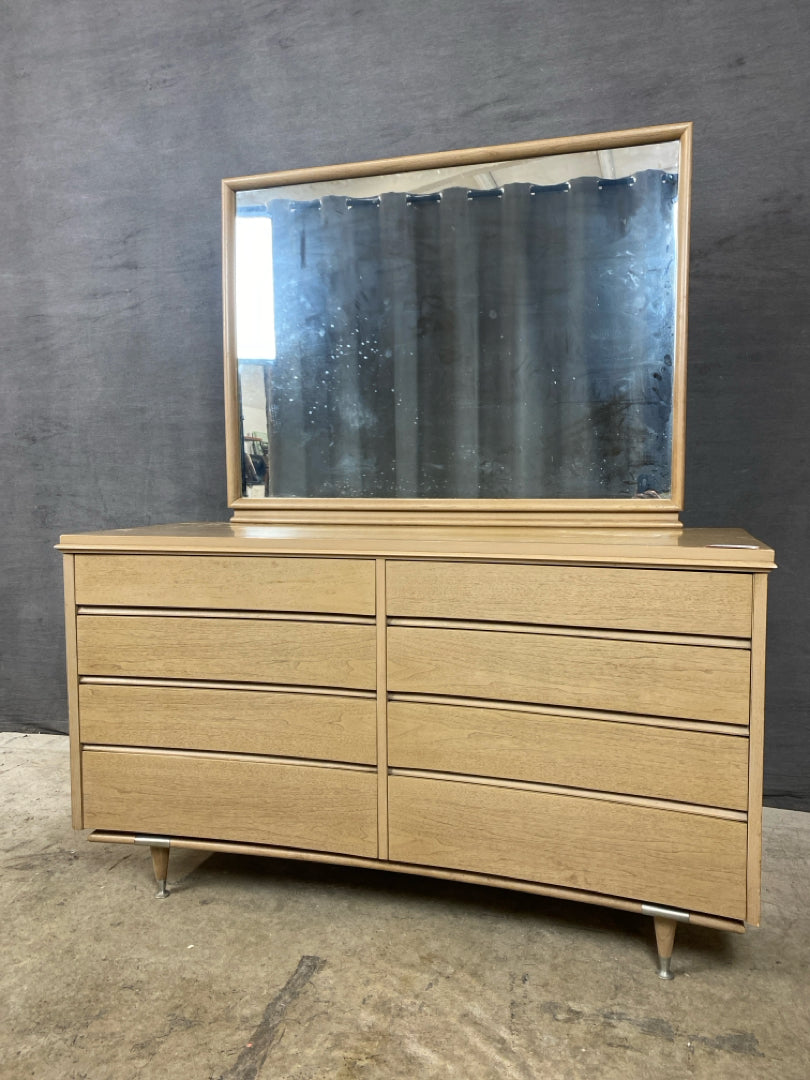 Unagusta Dresser