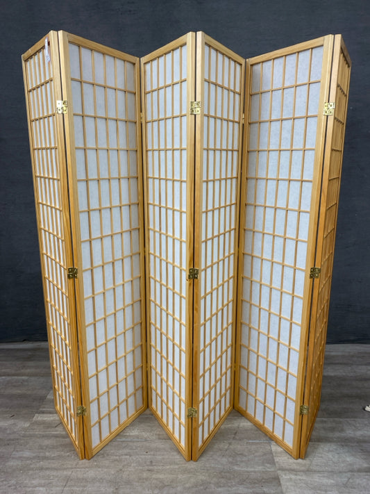 Screen