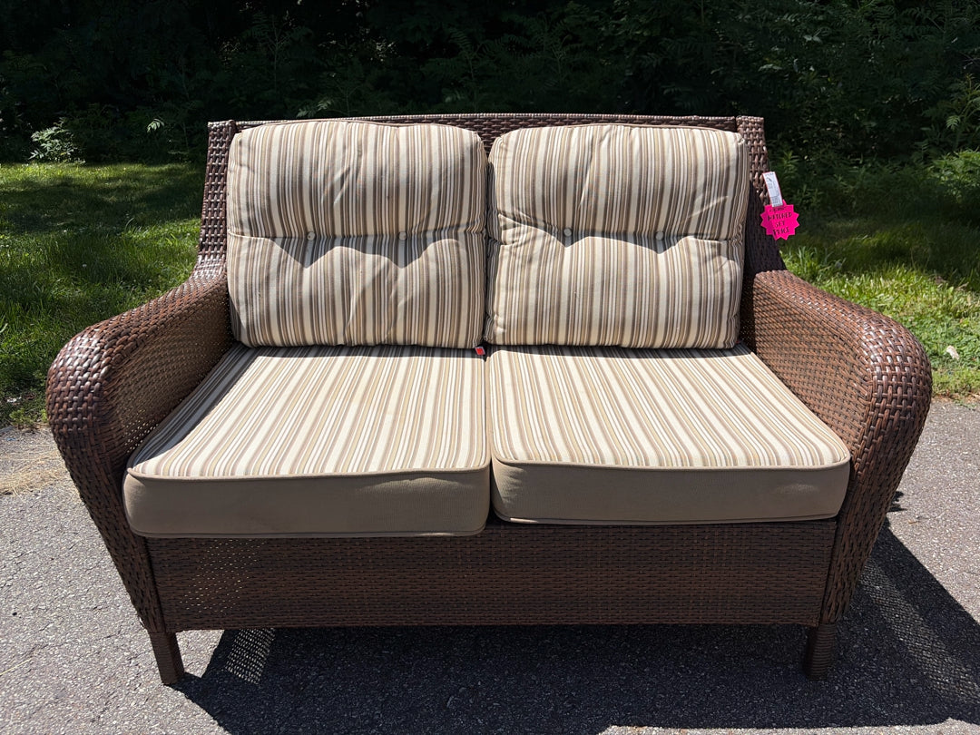 Hampton Bay Furniture