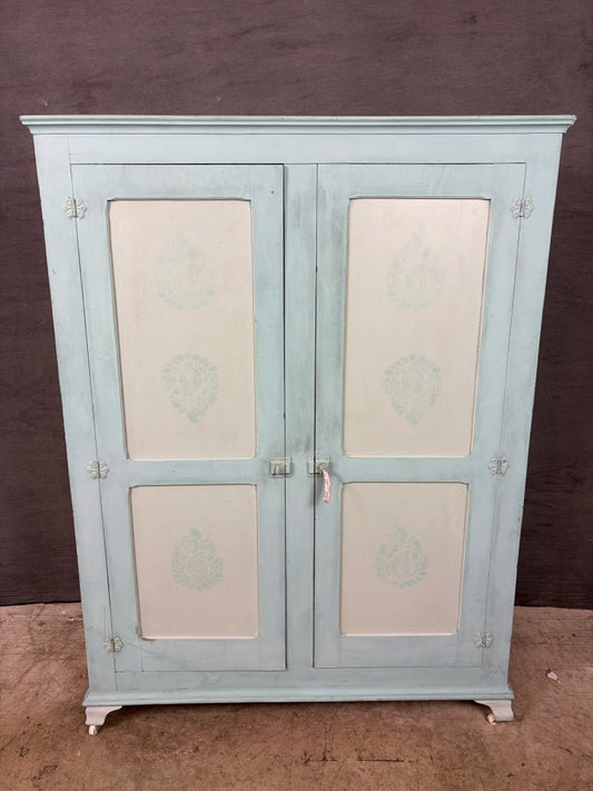 Armoire