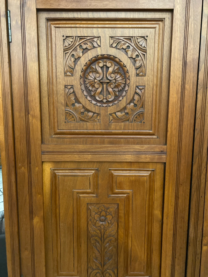 Armoire