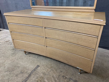 Unagusta Dresser