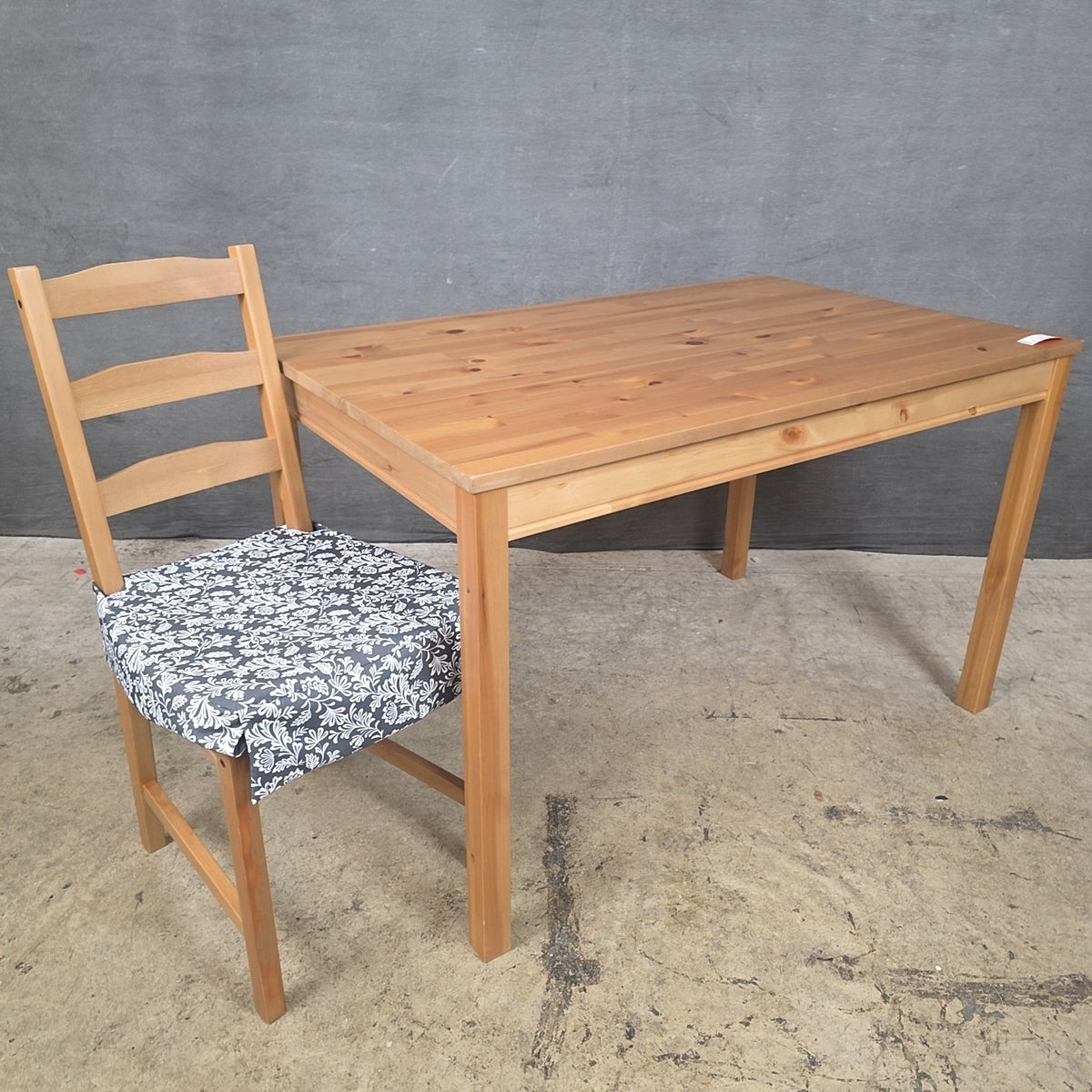 Table with Chairs