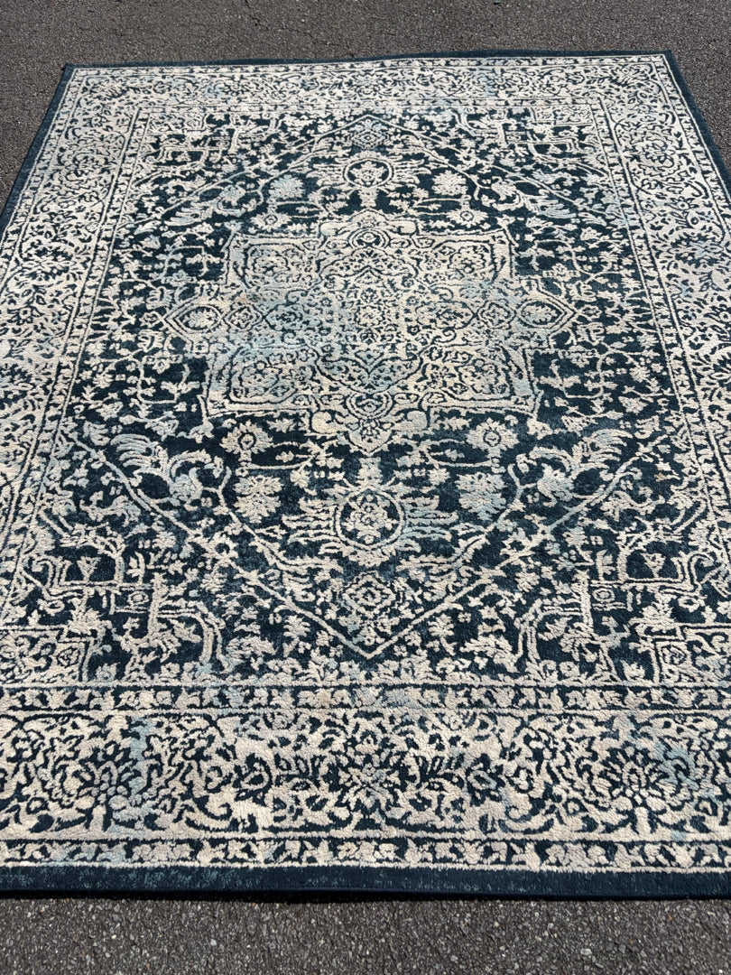 Rug