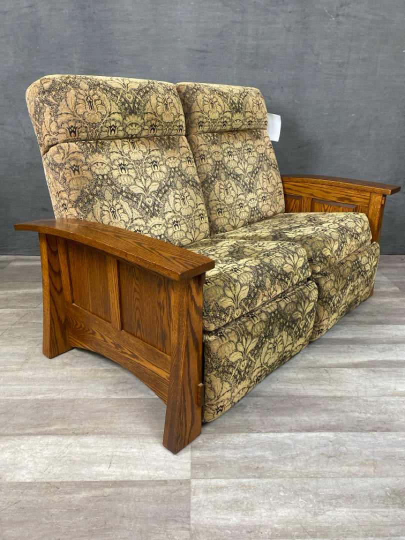 Dutch Crafters Love Seat