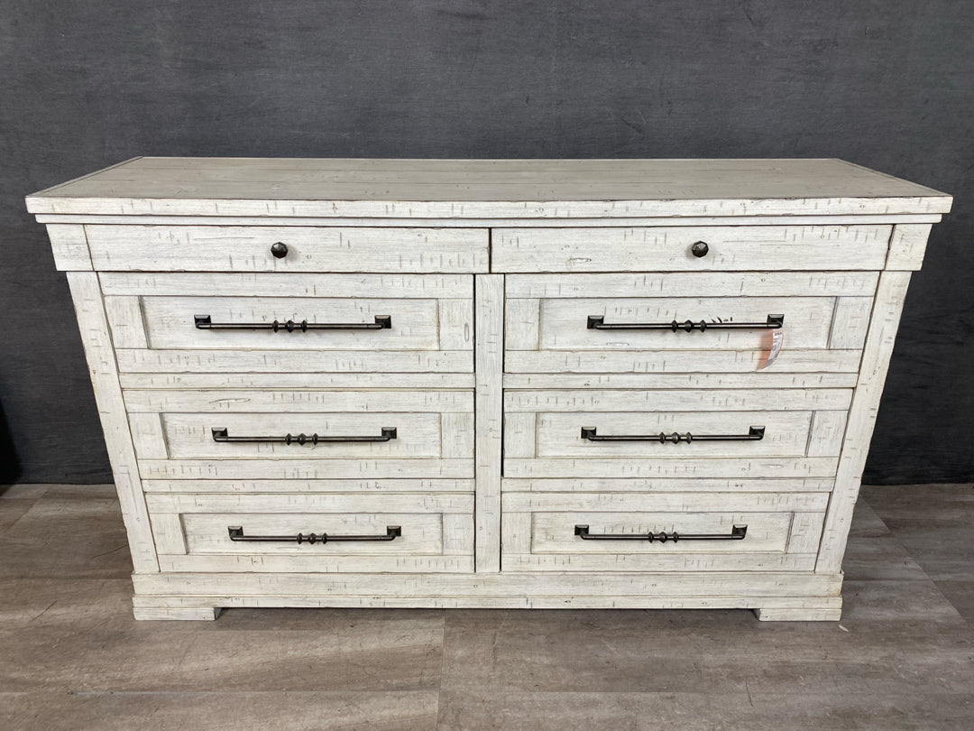 Klaussner Dresser