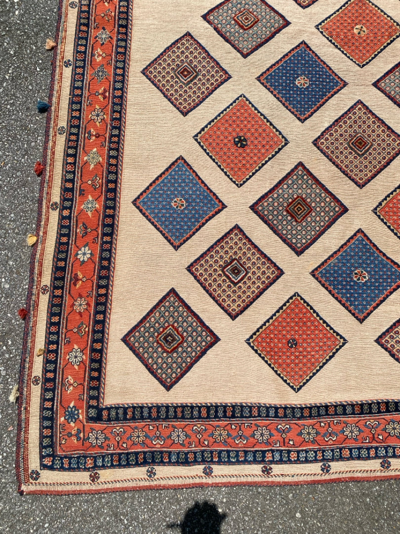 Rug