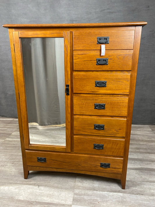 Universal Furn. Armoire