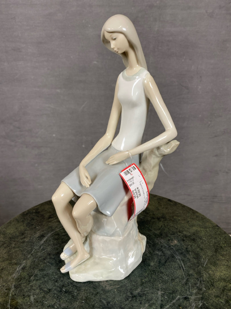 Figurine