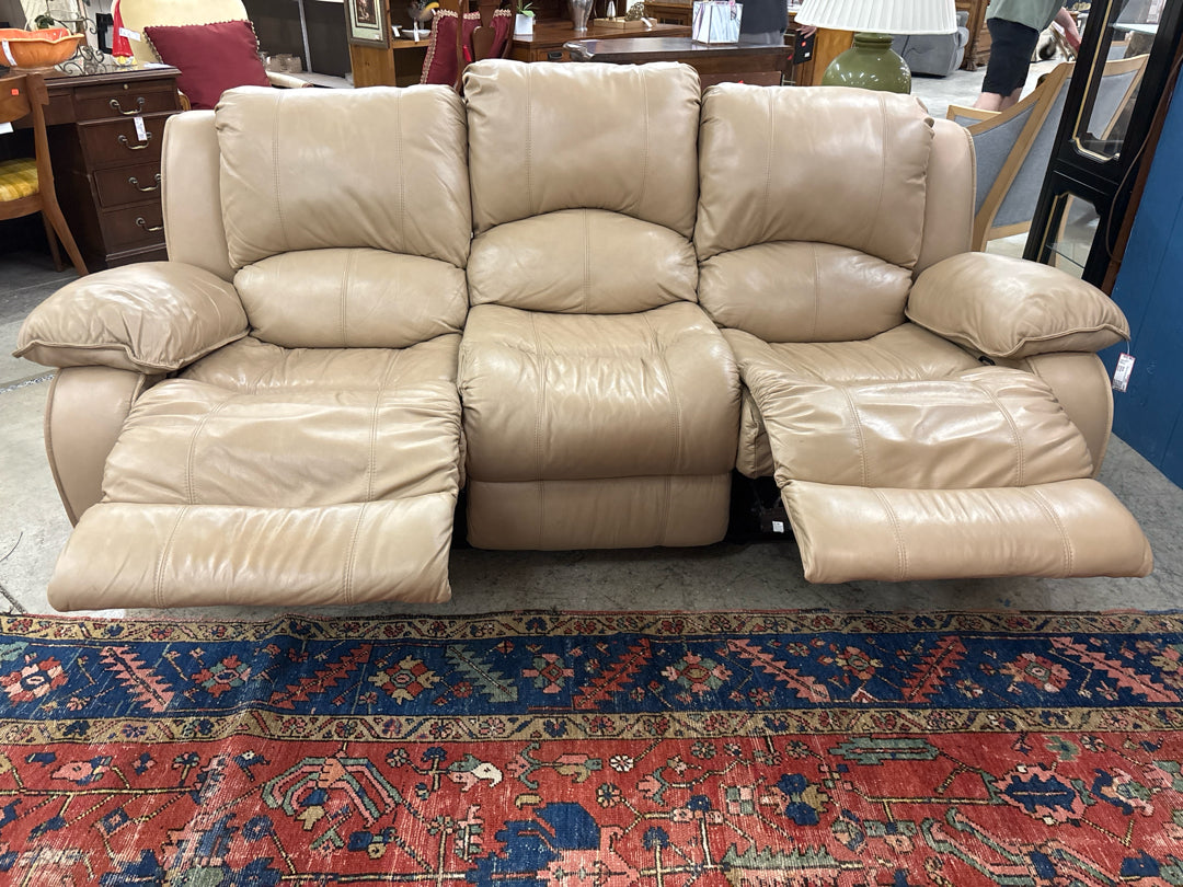 Klaussner Sofa