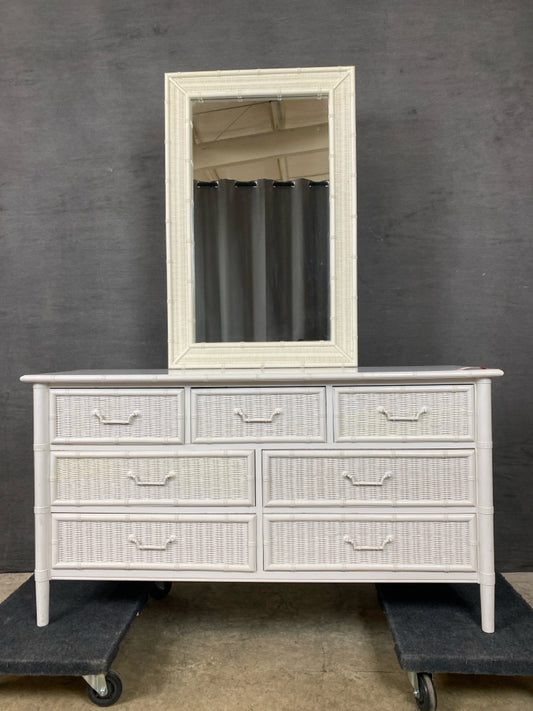 Dixie Dresser