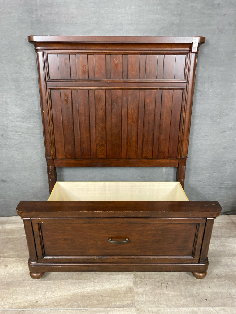 Haverty's Twin Bed