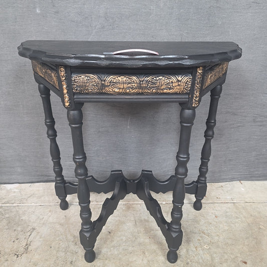 Accent Table