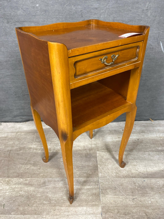 Accent Table