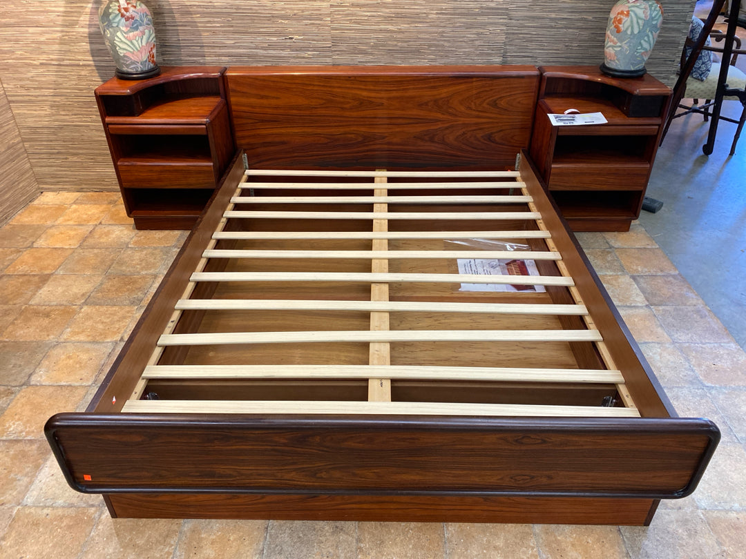 Brouer Queen Bed