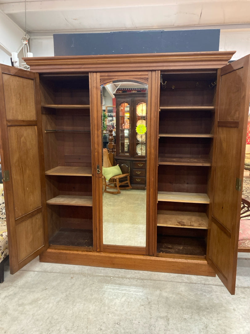 Armoire