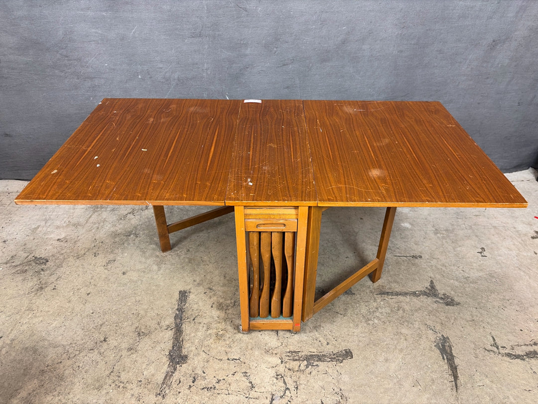 Table with Chairs